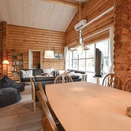 Three-bedroom Holiday In Vig