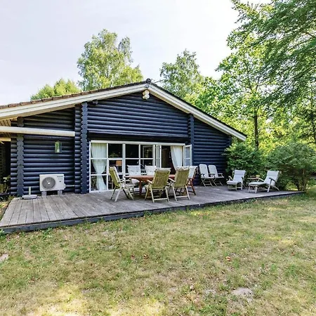 Three-bedroom Holiday In * Vig