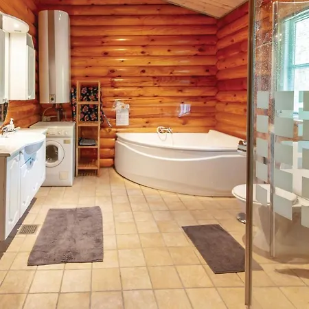 Three-bedroom Holiday In Сasa de vacaciones *